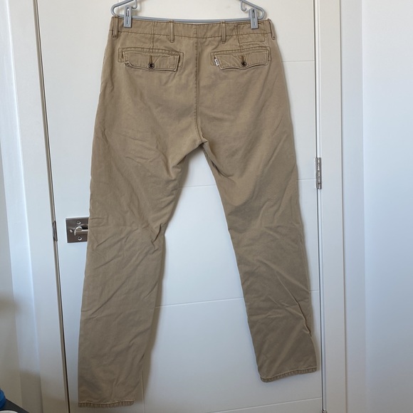 Levi’s Khaki Pant - Picture 2 of 7